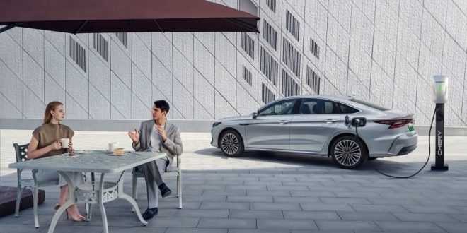 شيري تطلق تجربة قيادة عالمية غير مسبوقة في تشنجده وتكشف عن رؤيتها المتكاملة لتنقّل العائلة