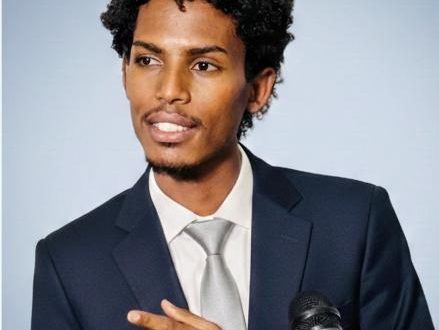 رئيس جبهة النضال الشعبي السوداني يشيد بجهود حكومة السلام في إنجاح امتحانات الشهادة السودانية ويؤكد أن التعليم يمثل أولوية وطنية في هذه المرحلة