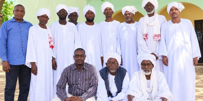 وفد برئاسة ناظر عموم التعايشة يزور منطقة أم دافوق الحدودية لتعزيز التعايش السلمي وتسوية القضايا العالقة
